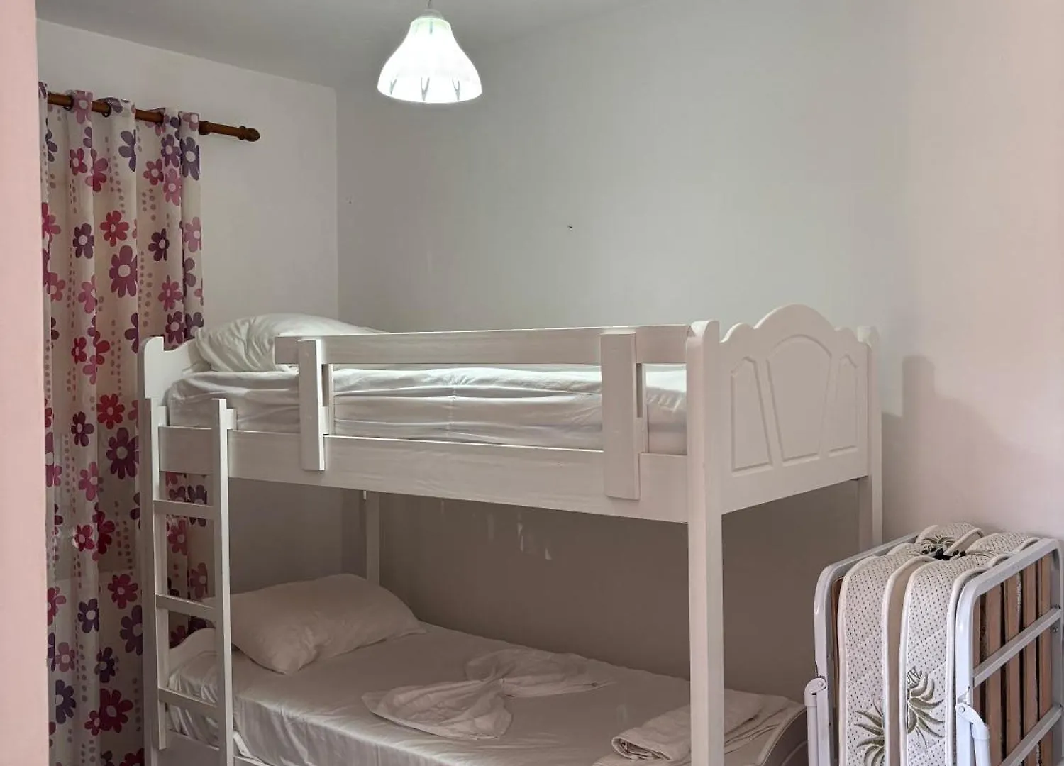 Vila Erand Vlorë 0*,  Albania