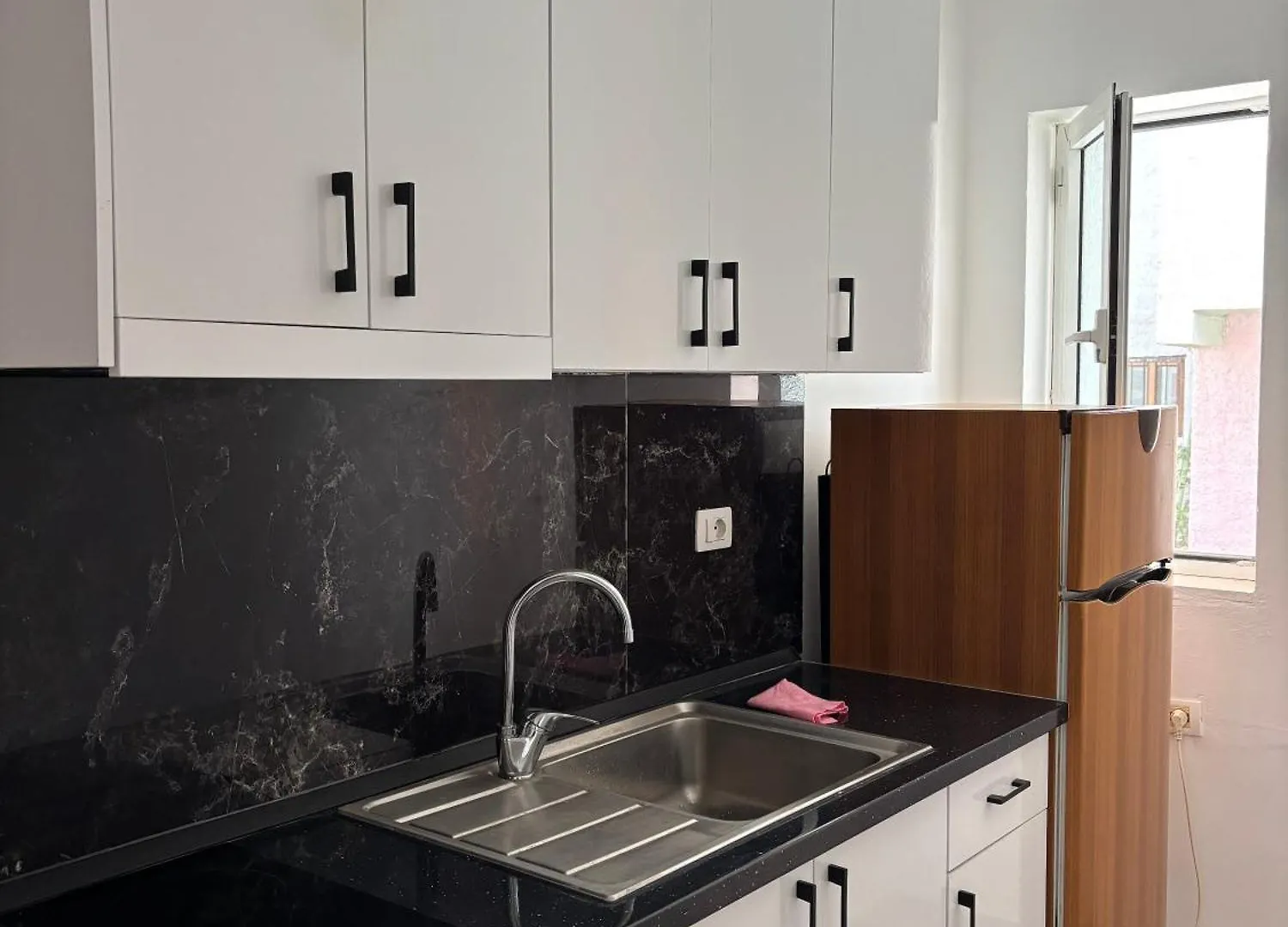 Vila Erand Vlorë 0*,